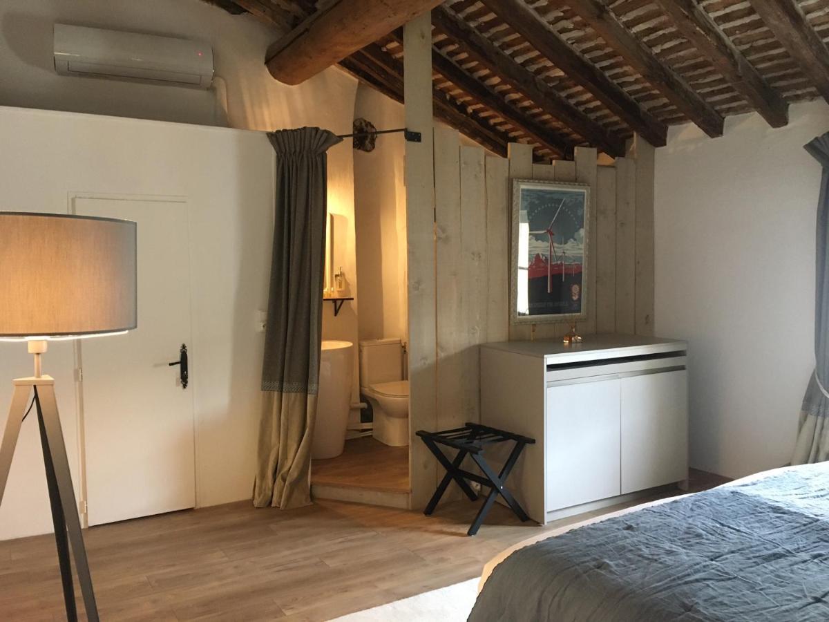 Bed and Breakfast La Chapelle Sur La Sorgue Л'Иль-сюр-ла-Сорг Экстерьер фото