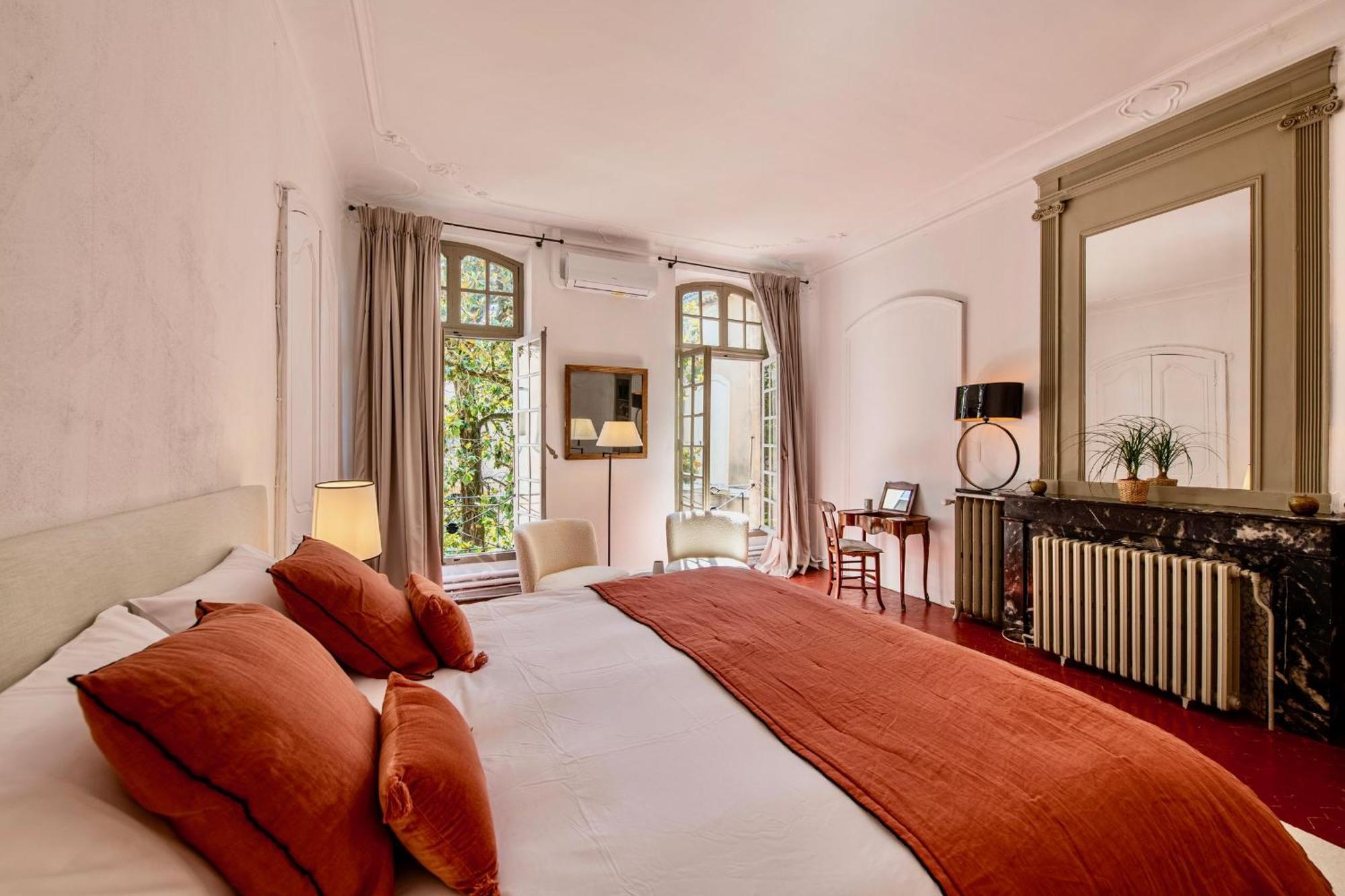 Bed and Breakfast La Chapelle Sur La Sorgue Л'Иль-сюр-ла-Сорг Экстерьер фото