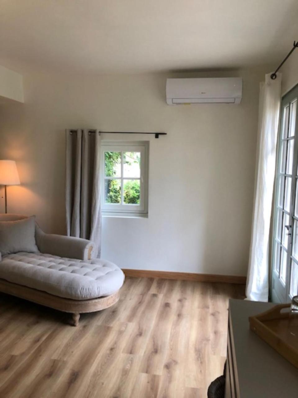 Bed and Breakfast La Chapelle Sur La Sorgue Л'Иль-сюр-ла-Сорг Экстерьер фото