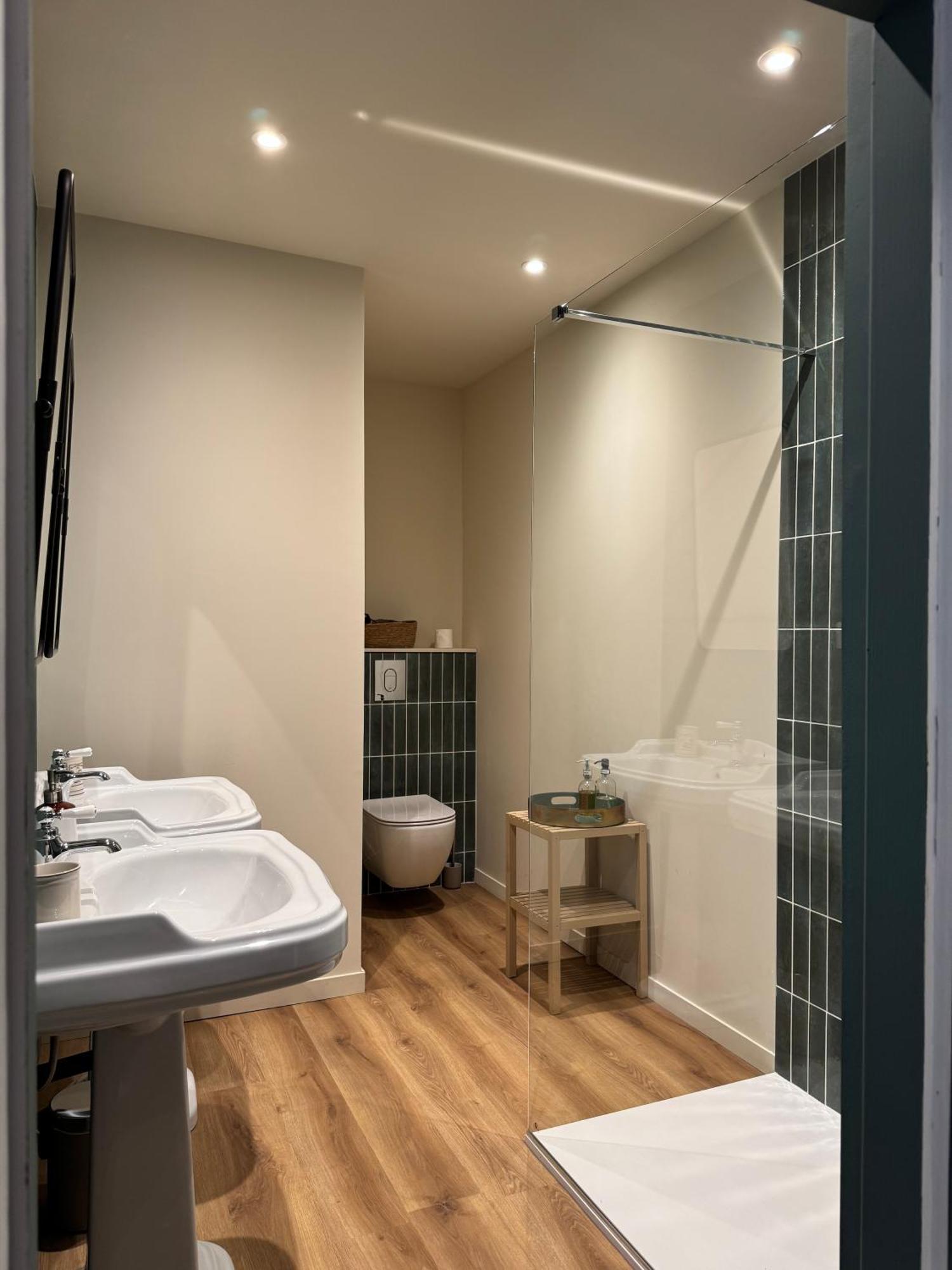 Bed and Breakfast La Chapelle Sur La Sorgue Л'Иль-сюр-ла-Сорг Экстерьер фото