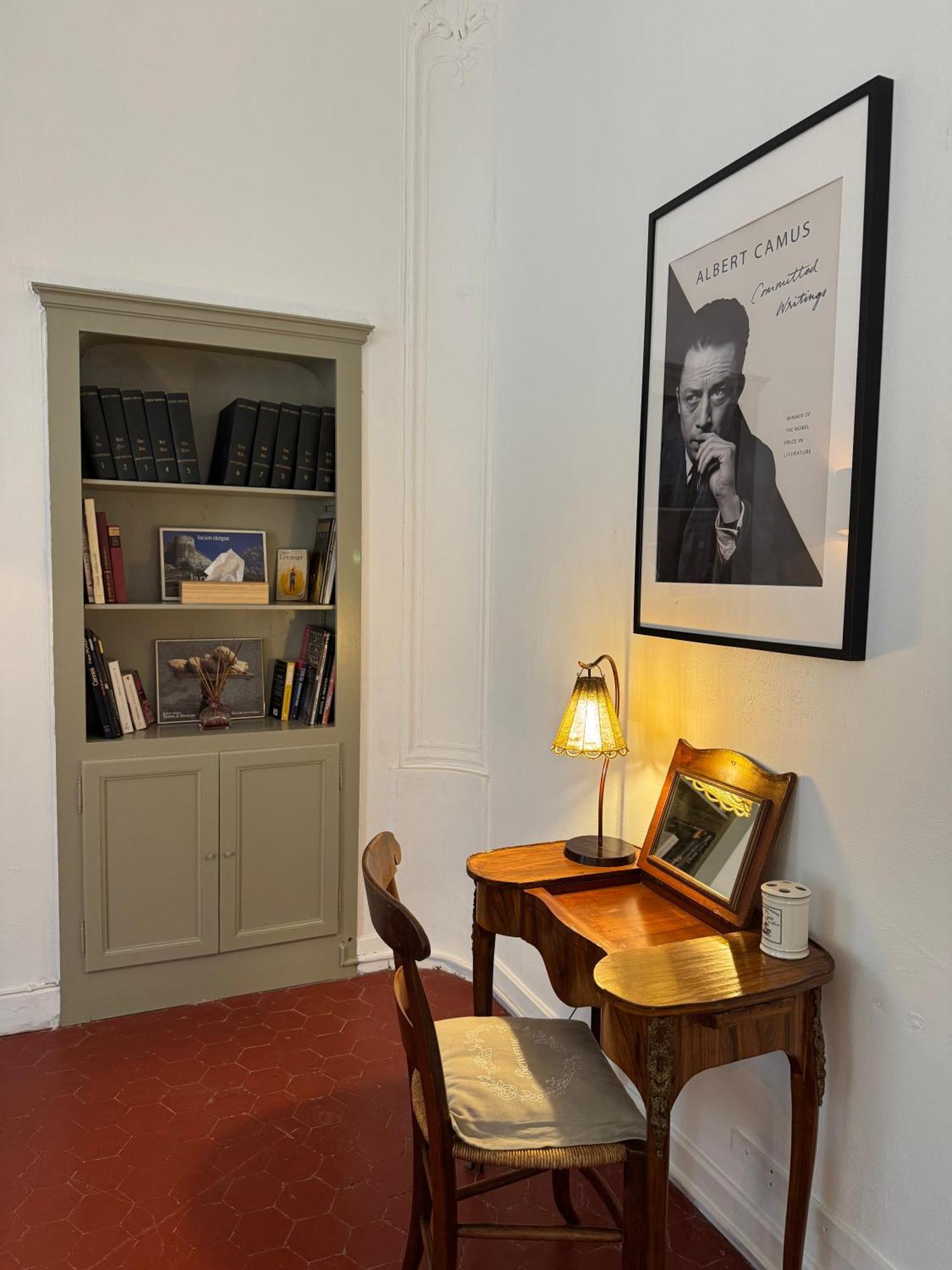 Bed and Breakfast La Chapelle Sur La Sorgue Л'Иль-сюр-ла-Сорг Экстерьер фото