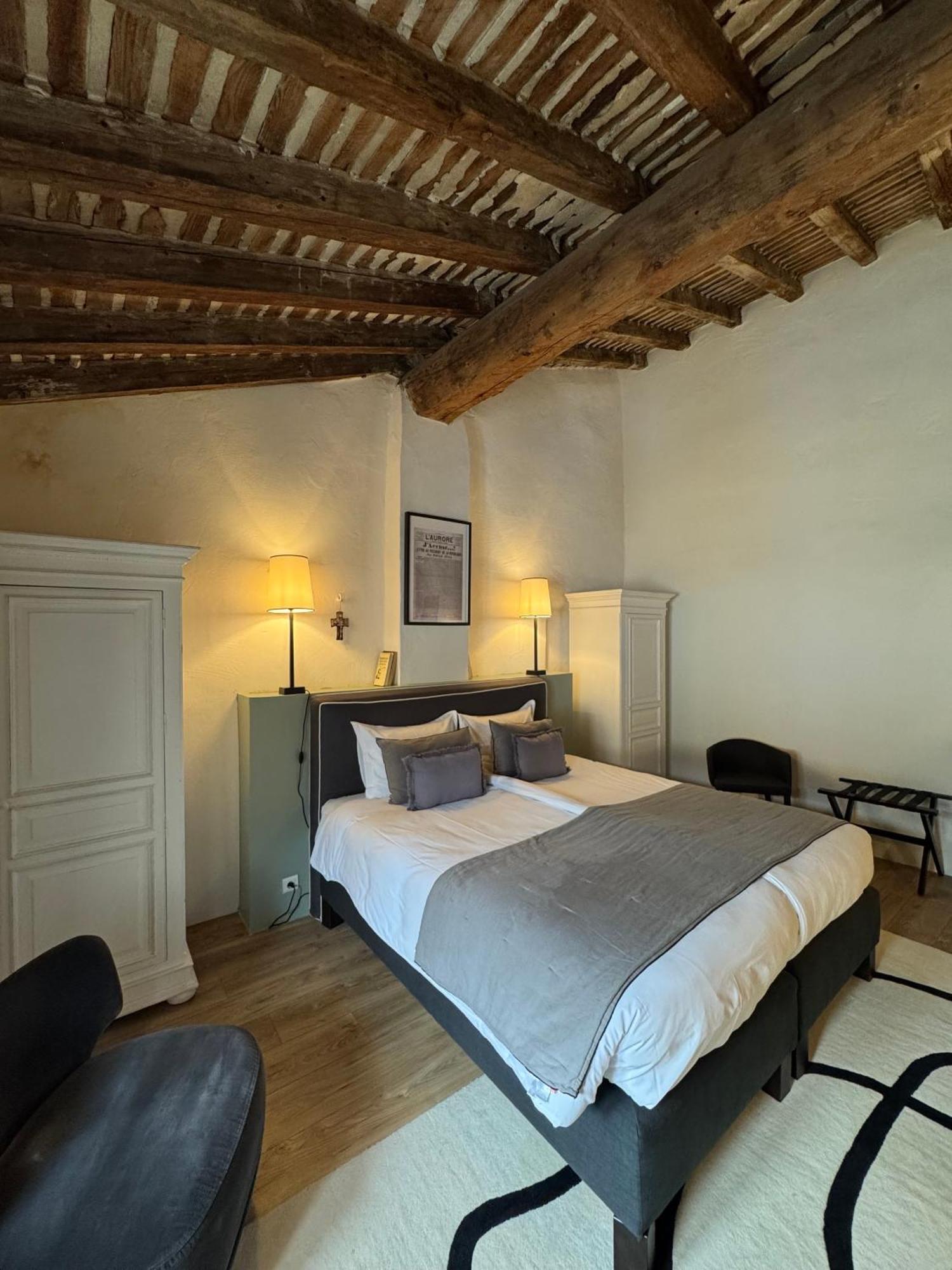 Bed and Breakfast La Chapelle Sur La Sorgue Л'Иль-сюр-ла-Сорг Экстерьер фото